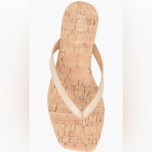 Korks “Winnie” Flip Flops. Ladies 9